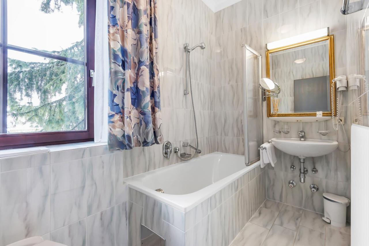 Heart Hotel Sylvia 伊施格尔 外观 照片